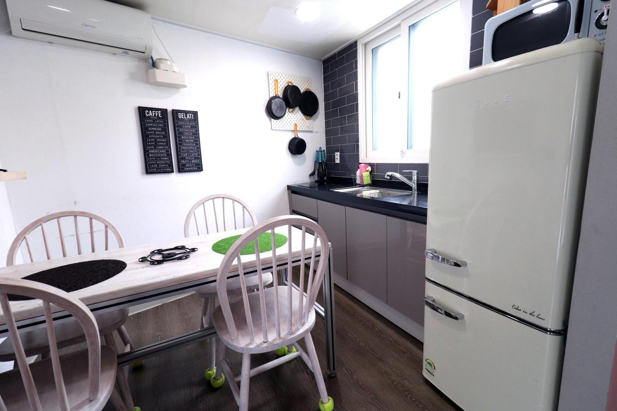 Hah Guesthouse Seoul Ngoại thất bức ảnh